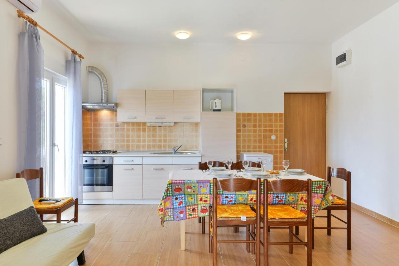 Apartments Lavanda Турань Экстерьер фото