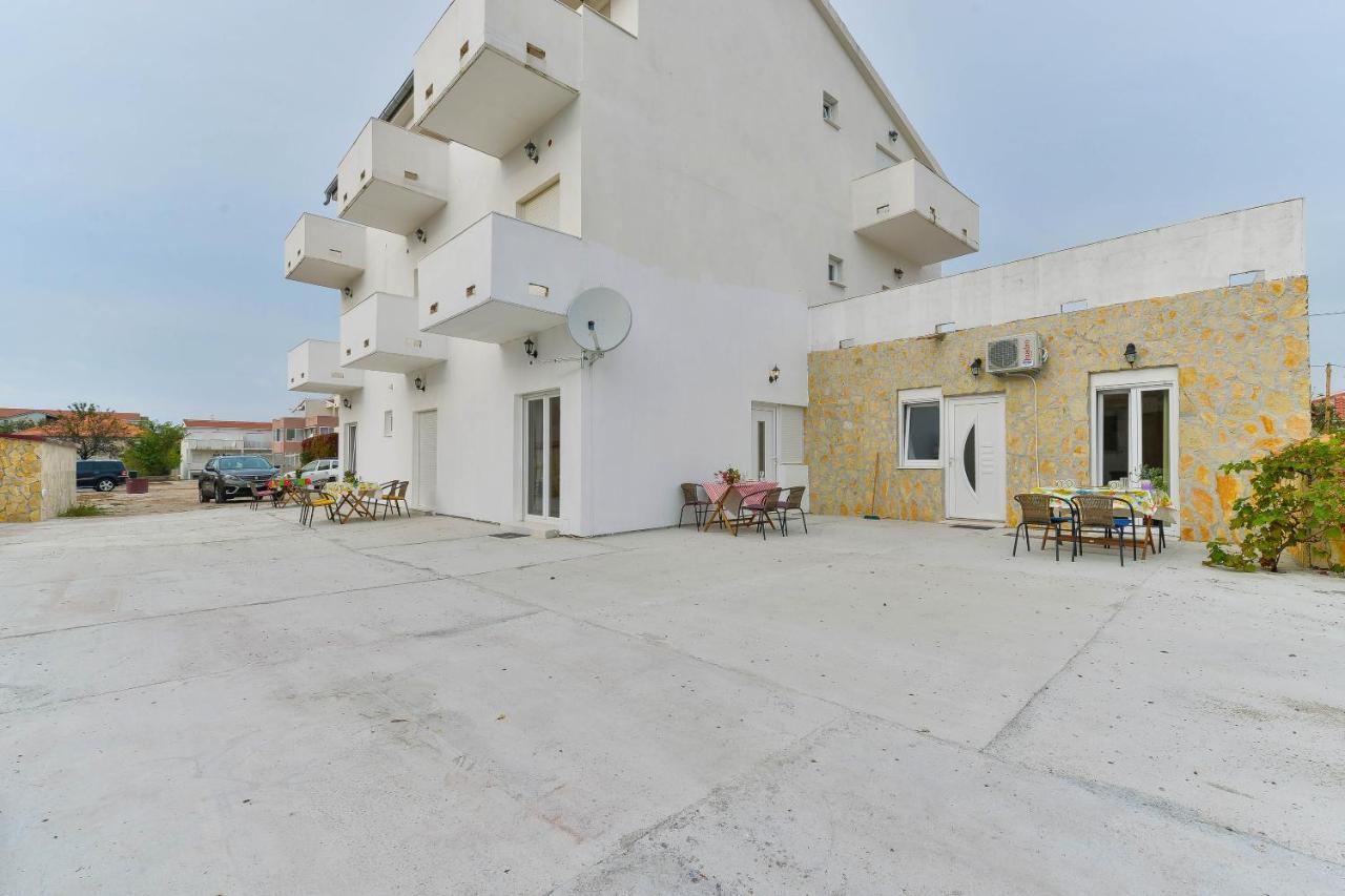 Apartments Lavanda Турань Экстерьер фото